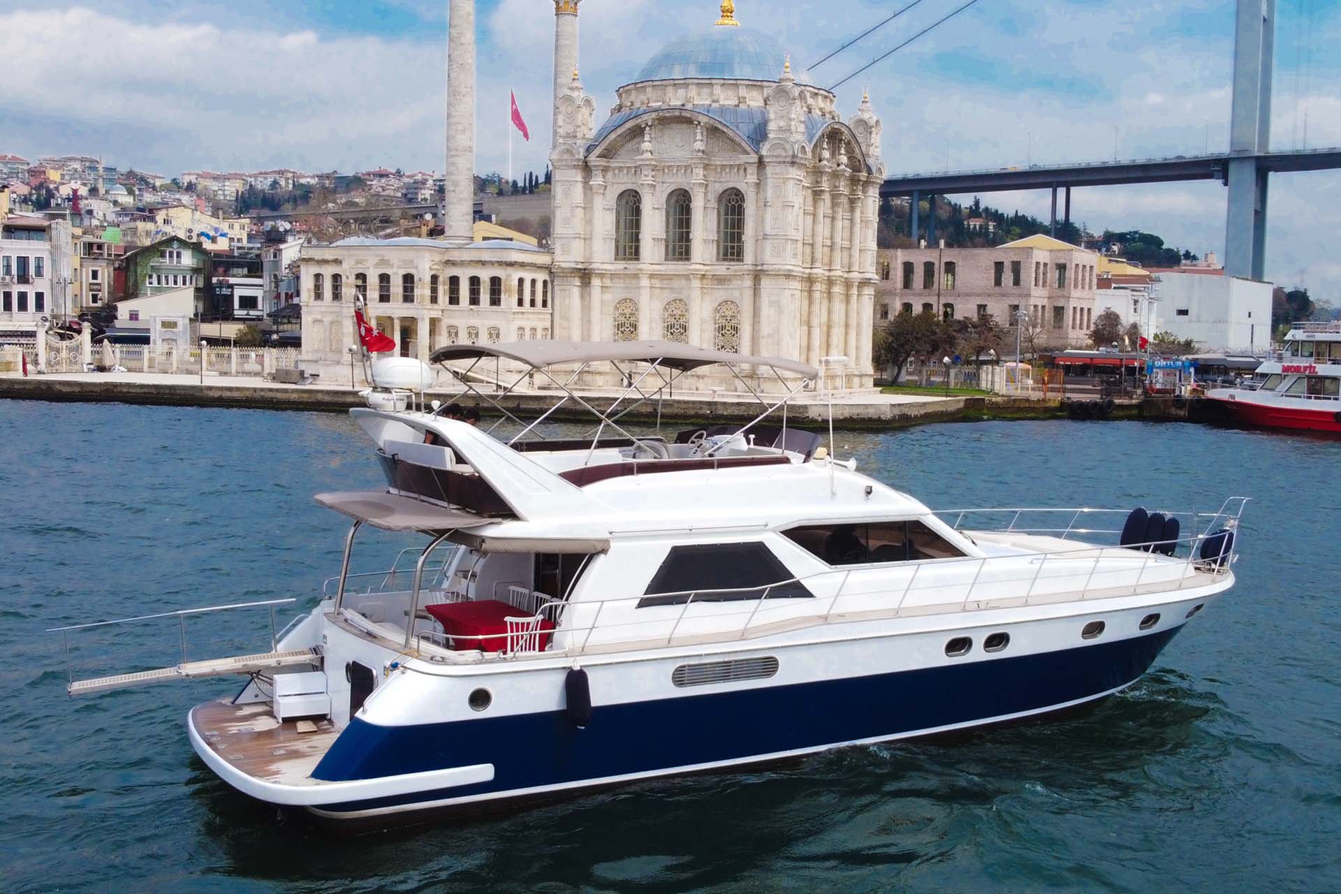 20 Kişilik Yat Kiralama